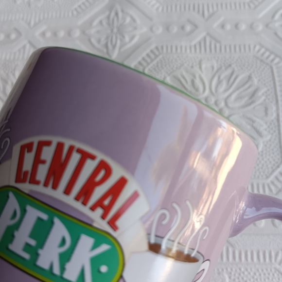 FRIENDS Central Perk Mug - Picture 6 of 9